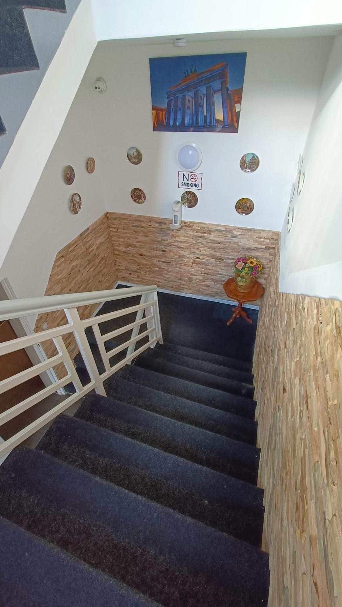 Elifim Hotel Berlijn Buitenkant foto