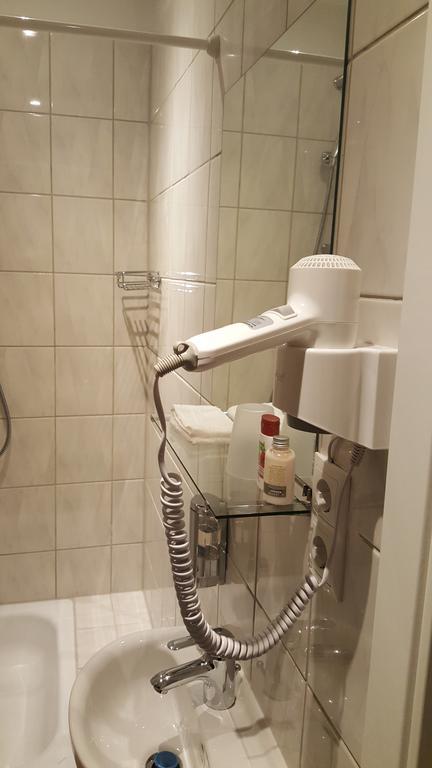 Elifim Hotel Berlijn Buitenkant foto
